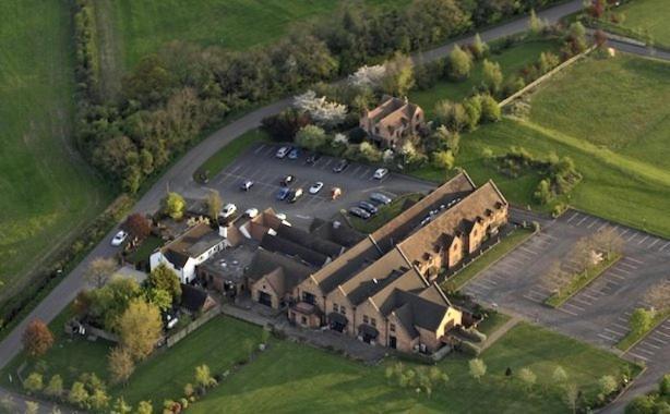 The Pear Tree Inn & Country Hotel Hindlip ภายนอก รูปภาพ