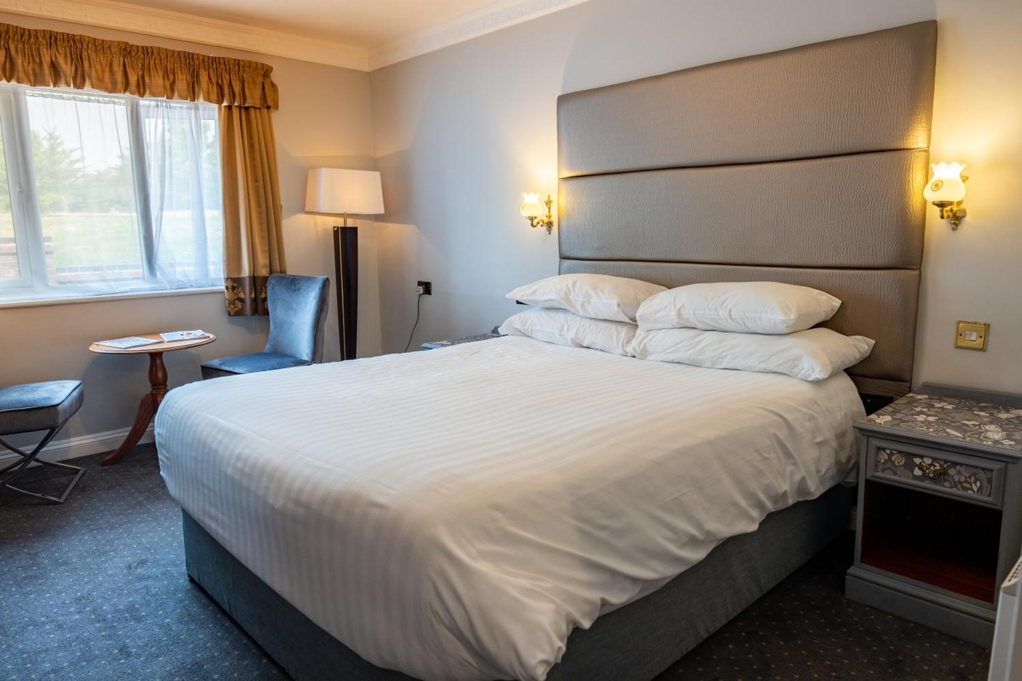 The Pear Tree Inn & Country Hotel Hindlip ภายนอก รูปภาพ