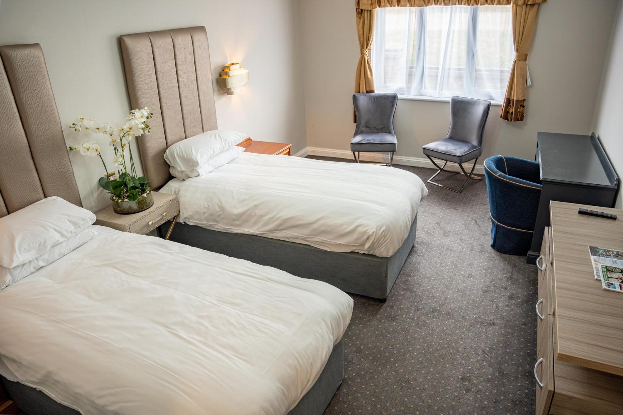 The Pear Tree Inn & Country Hotel Hindlip ภายนอก รูปภาพ