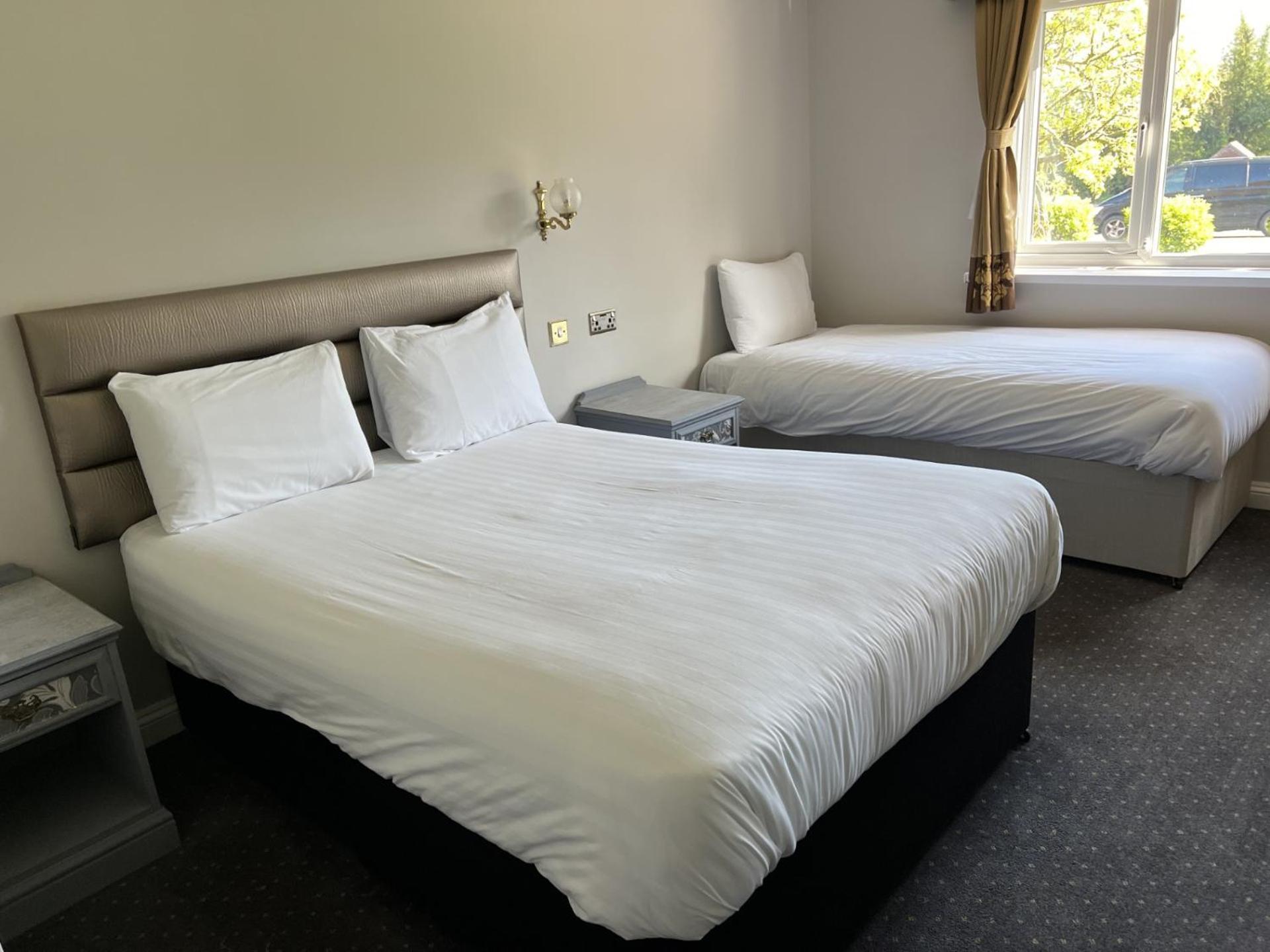 The Pear Tree Inn & Country Hotel Hindlip ภายนอก รูปภาพ