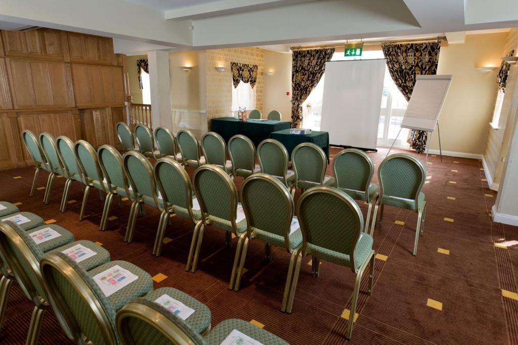 The Pear Tree Inn & Country Hotel Hindlip ภายนอก รูปภาพ